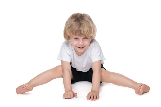 Children Straddle why preschoolers should do Gymnastics | Recreational Gymnastics