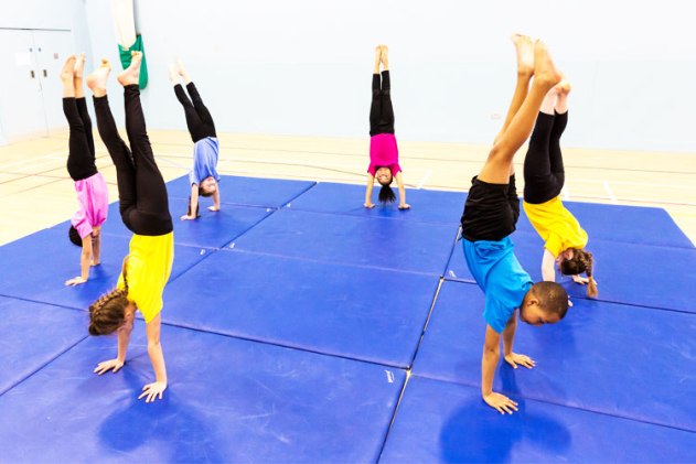 xweb-100k-members-pic.jpg.pagespeed.ic.mHSxtNsocE